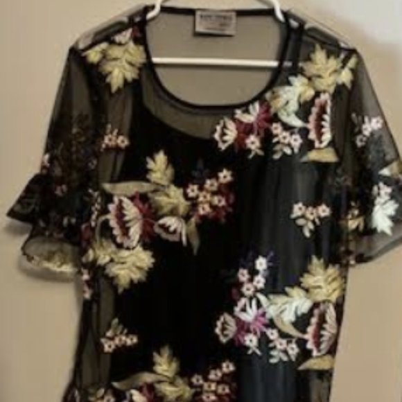 Ruff Hewn - 2-Piece Embroidered Top - Picture 3 of 3